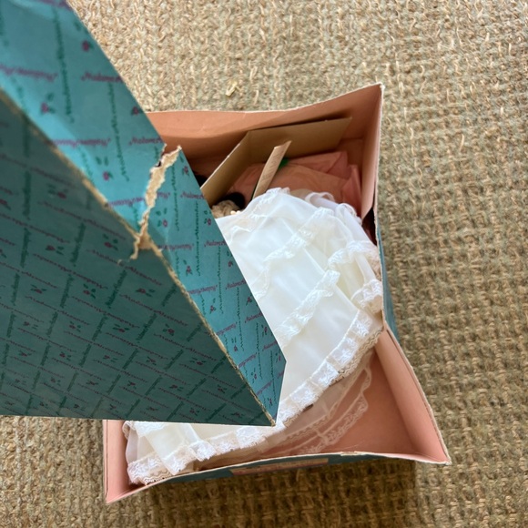 Madame Alexander Scarlett Gone with the Wind 14” - Picture 3 of 6